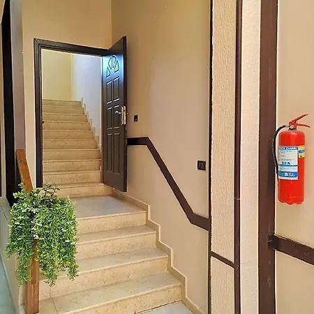 La 3* Tirana